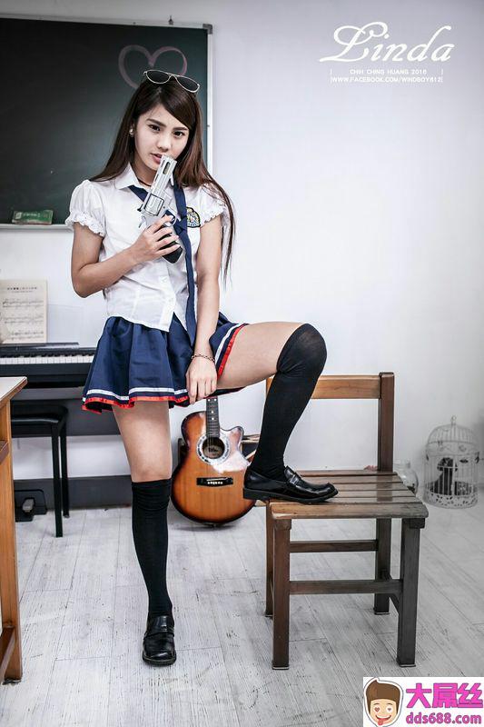 Model写真系列台模琳妲OL学生制服篇